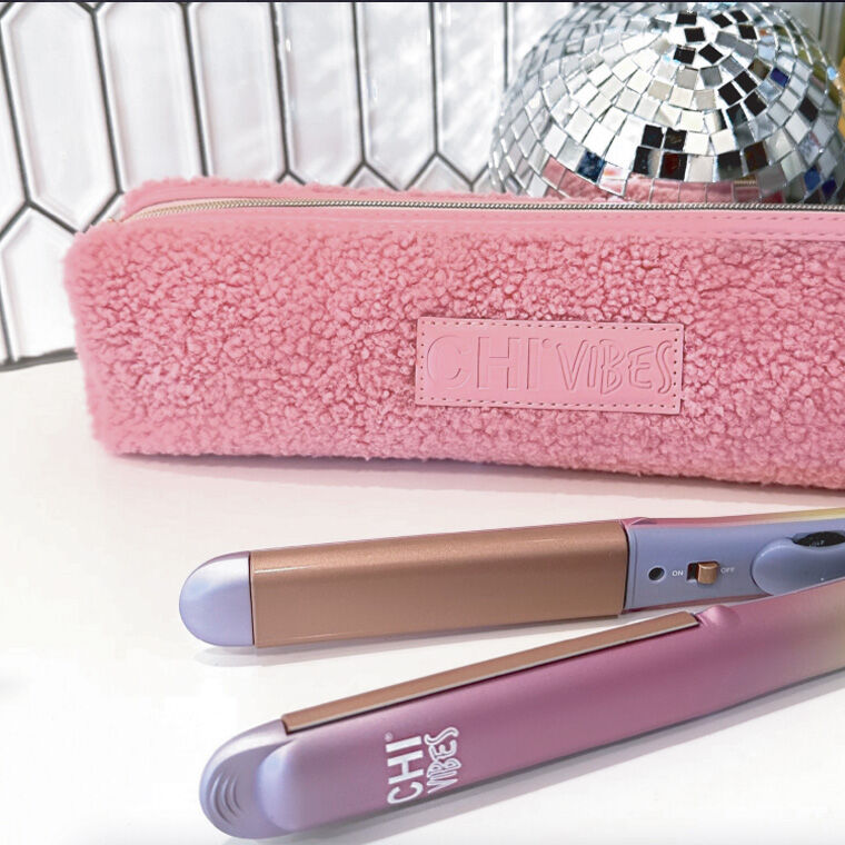 Image of the CHI Vibes Flat Iron and pink product bag.