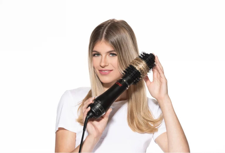 CHI 3in1 Round Blowout Brush On Long Hair